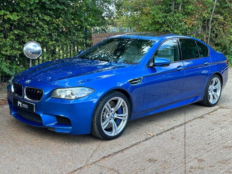 BMW M5 4.4 V8 DCT 2014