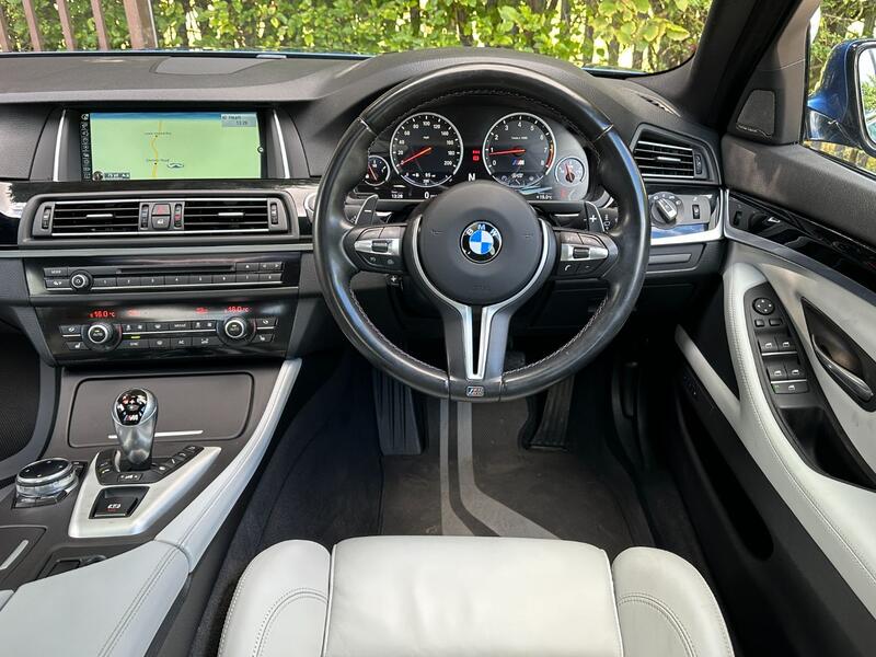 BMW M5 4.4 V8 DCT 2014