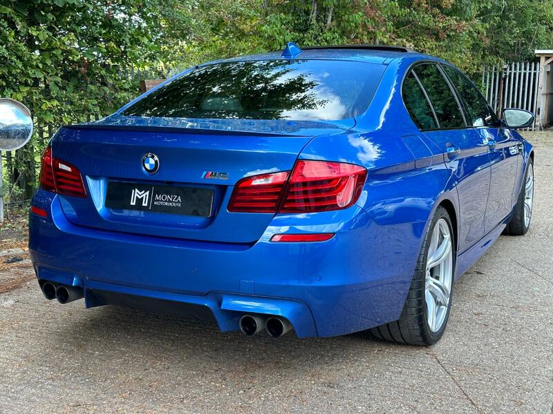 BMW M5 4.4 V8 DCT 2014