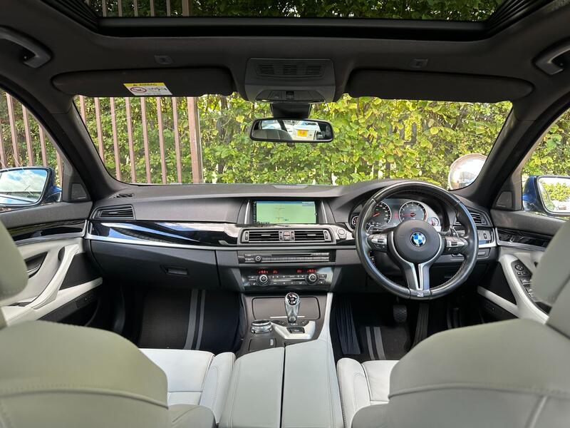 BMW M5 4.4 V8 DCT 2014