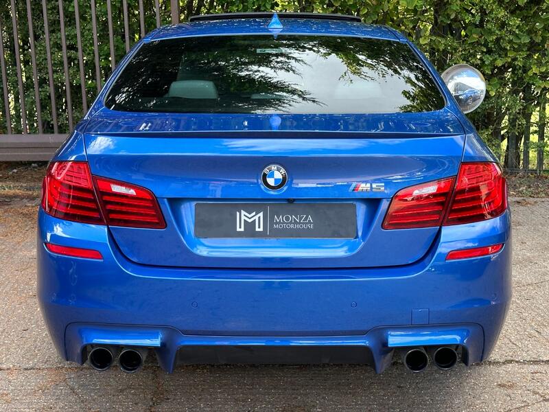 BMW M5 4.4 V8 DCT 2014