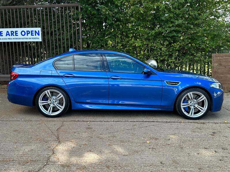 BMW M5 4.4 V8 DCT 2014