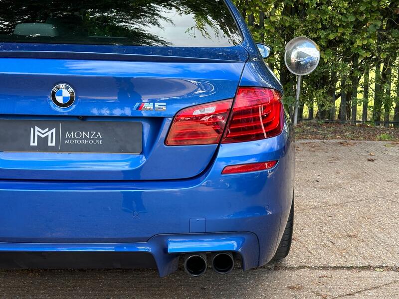 BMW M5 4.4 V8 DCT 2014