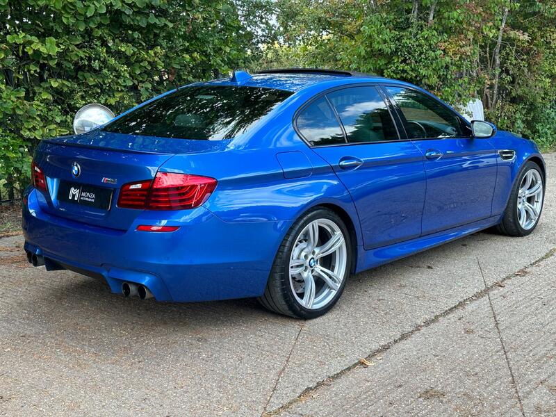 BMW M5 4.4 V8 DCT 2014